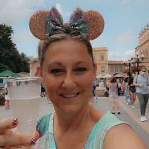 Meet your Posher, Lori